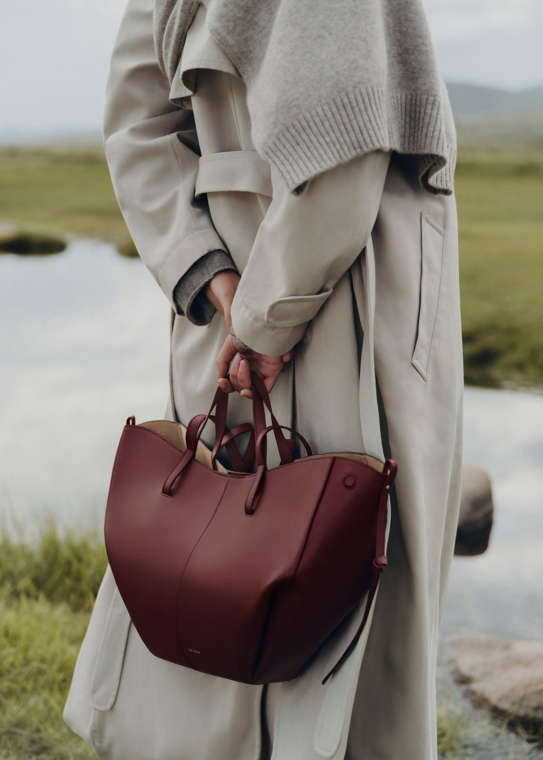 ÉLOISE Tote – Large | Black Cherry