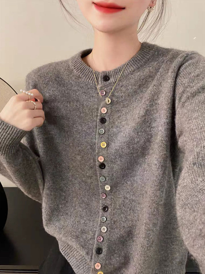 Aaliyah | Elegant Buttoned Knit Cardigan with Soft Finish for Women