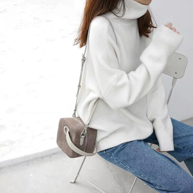 Mira - Turtleneck Sweater