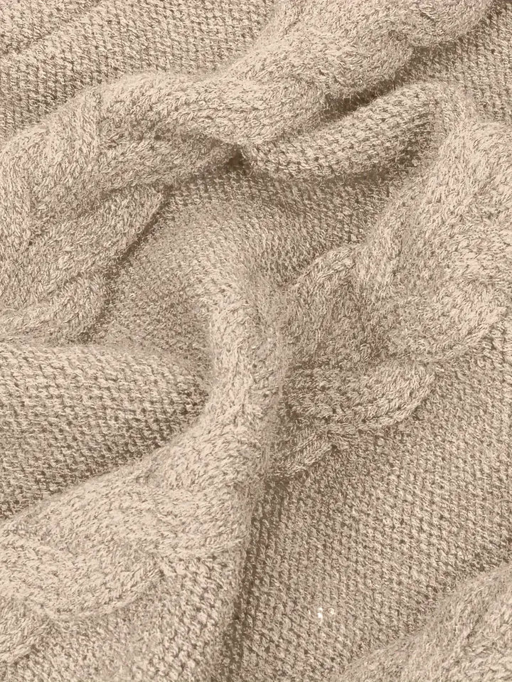 Valéria | Long Winter Cable-Knit Sweater