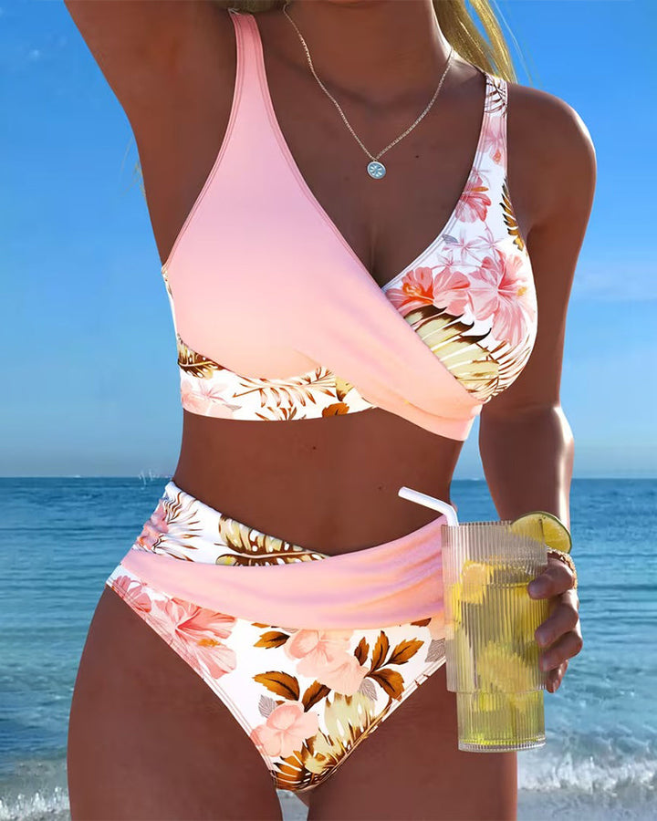 Bikini with contrasting floral print and slit