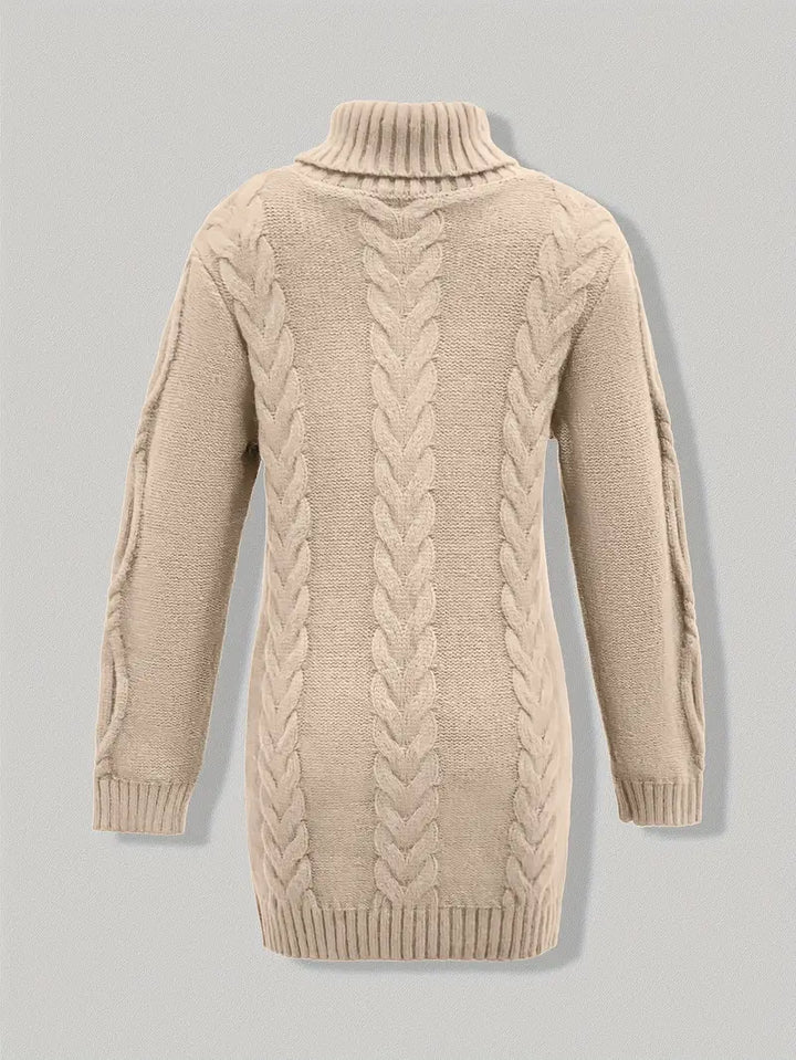 Valéria | Long Winter Cable-Knit Sweater