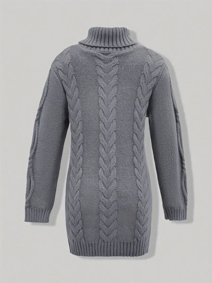 Valéria | Long Winter Cable-Knit Sweater