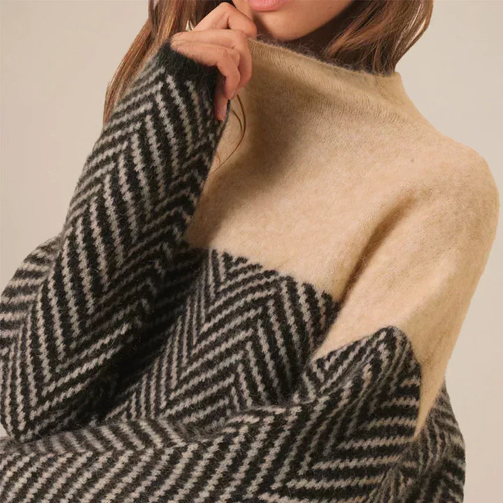 Mira - Elegant Cable Knit Sweater