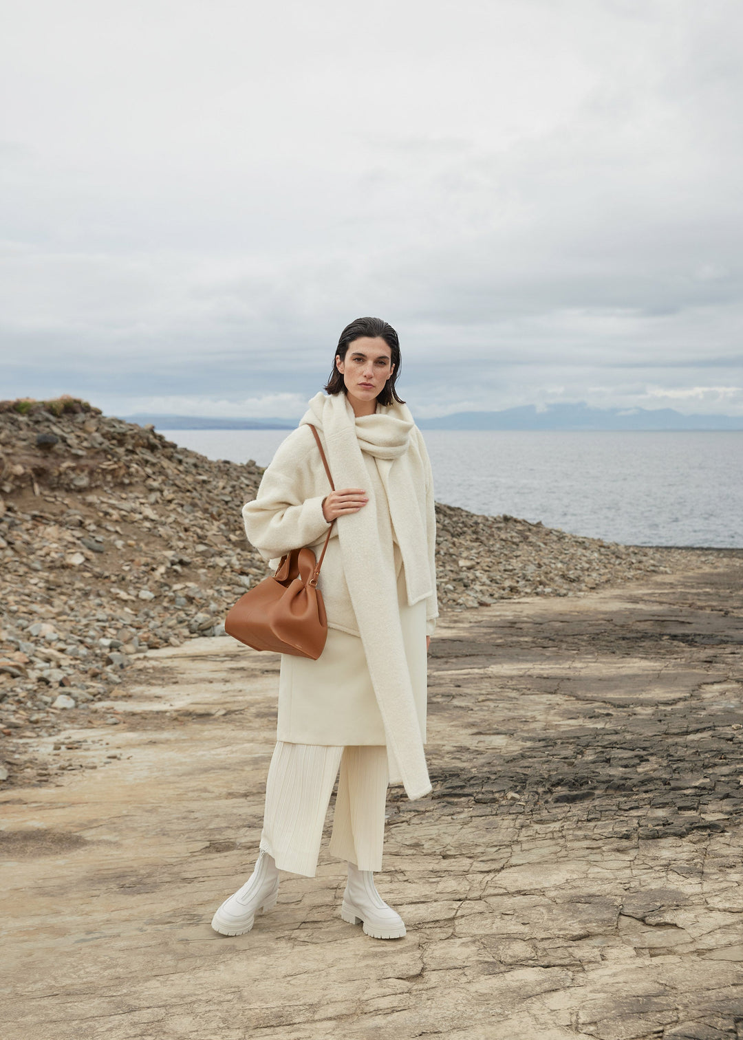 ALMA Tote – Large | Camel