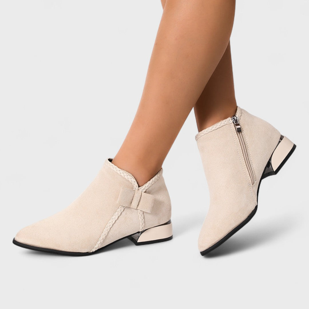 Modern Knit Boots for Everyday Style