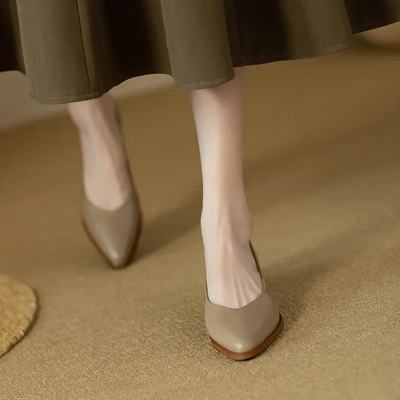 Helen - Classic Pumps