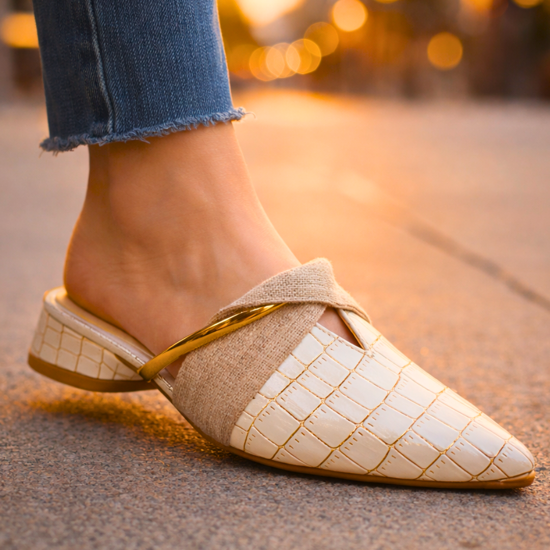 Vivette | Gold Accent Pointed Mule