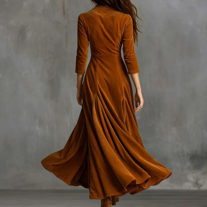 Raewyn | Women&